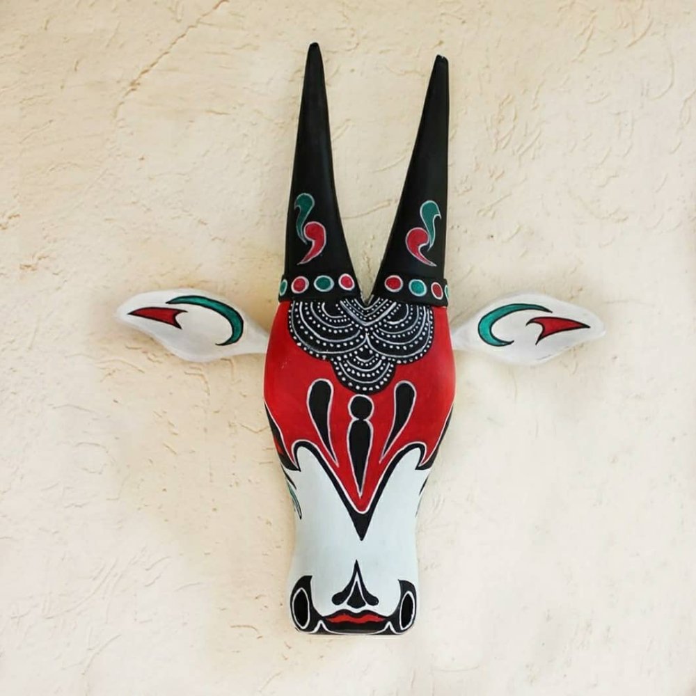 4 Modern Hand Painted Wooden Cow Wall Décor For Home - Image 1