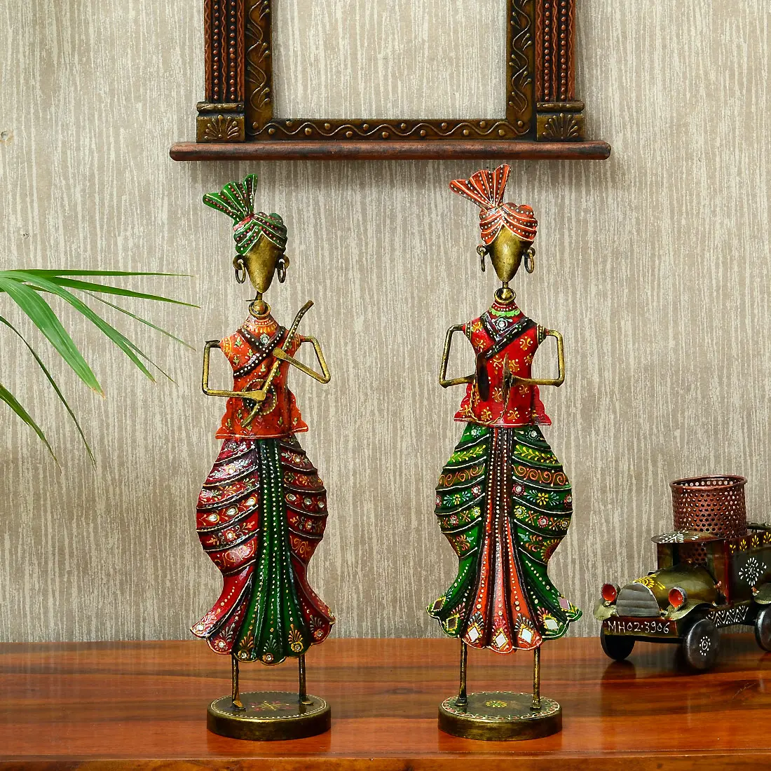 05-6 Handpainted Musician Set of 2 For Home Décor - Image 1